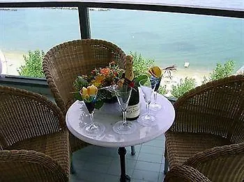 Hotell Majestic 4*