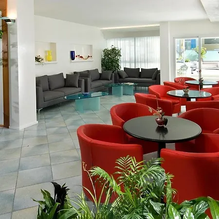 Majestic Hotell 4*